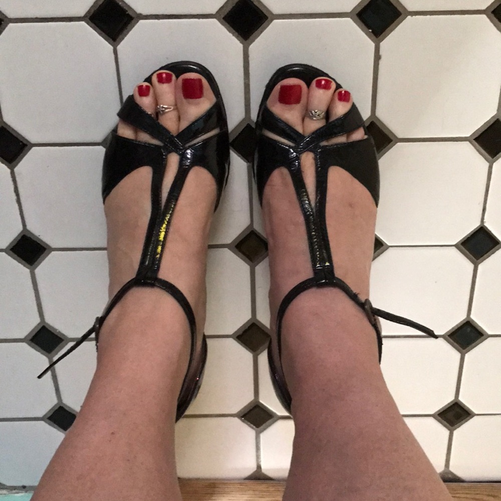 Sofft black patent leather heels